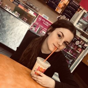 Meet your Posher, Lillian